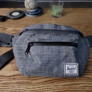 Hershel original fanny pack/hip bag